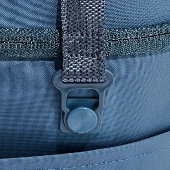 carryouttm-soft-cooler-30-l-f9 250815_hydro_cooler_details_14854_2_5.jpg