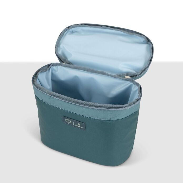 osprey-axis-x-hydro-flask-campus-essentials-bundle-w2 axisxhydroflask_s26_detail2_cascadeblue_10007249_1.jpg