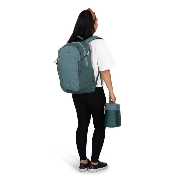 osprey-axis-x-hydro-flask-campus-essentials-bundle-w2 axisxhydroflask_s26_onbody2_cascadeblue_10007249_2.jpg