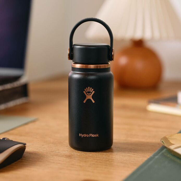 arc-collection-micro-hydro-200-ml-e6 black_-_lifestyle_1.jpeg