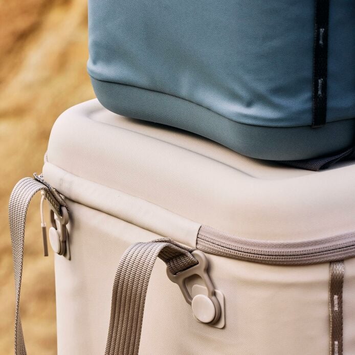 carryouttm-soft-cooler-30-l-f9 hf_carryout_bouwer_d1_l1_torrey_pines_still_life_0381_1_6.jpg