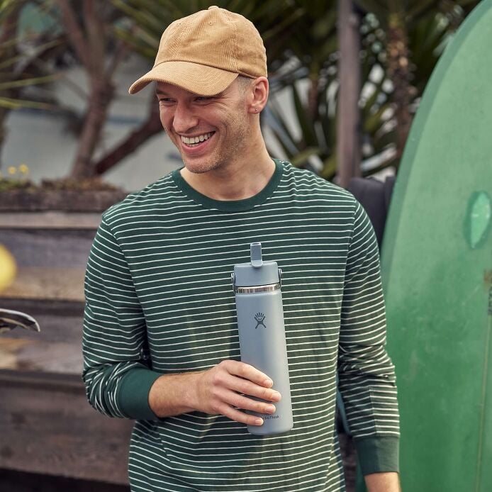 24-oz-wide-mouth-with-flex-straw-cap-o6 hf_s26_mcinnis_0232_13.jpg