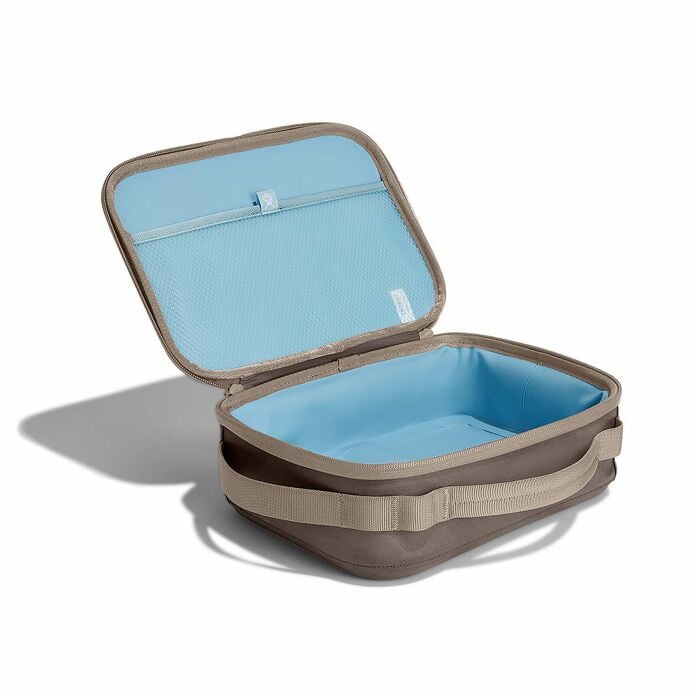 5-l-carry-outtm-lunch-box-v9 lbox217_5lcarryoutlunchbox_sandpiper_angled.jpg