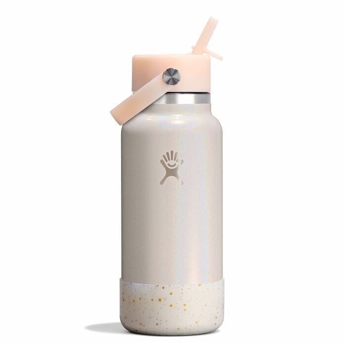 medium-boot-a4 le-f25w32-g-32-oz-wide-flex-straw-cap-glimmer-cream-straight-withboot_1_1_1.jpg