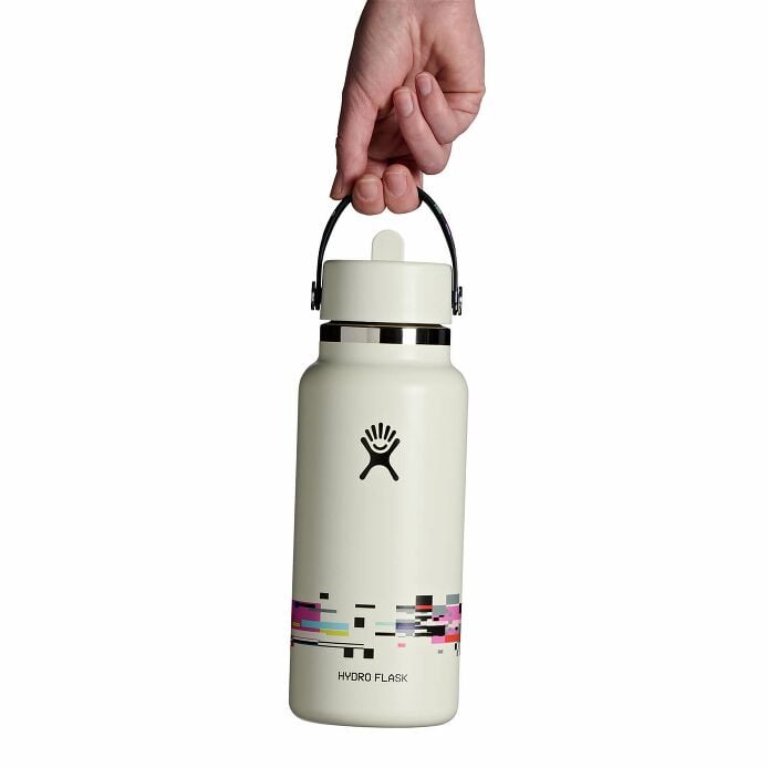 glitch-collection-32-oz-bottle-with-flex-straw-cap-f6 le26-w32-1006-32-oz-wide-flex-straw-cap-glitch-white-hb.jpg